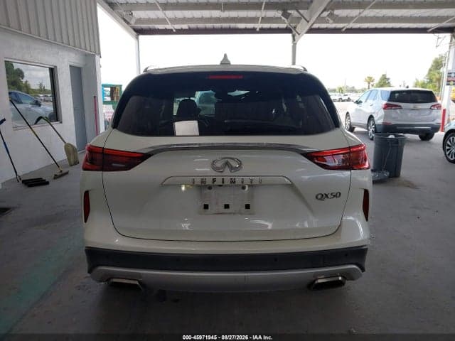 2021 INFINITI QX50 LUXE 17