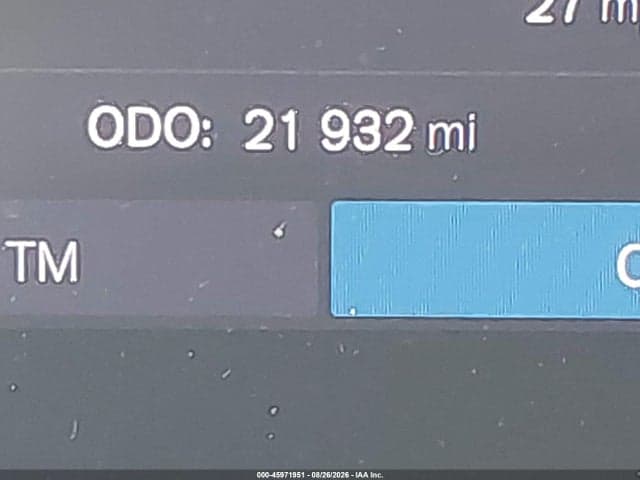 2025 VOLVO XC40 B5 PLUS DARK THEME 15