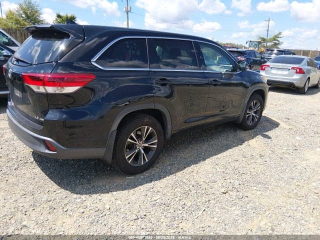 2017 TOYOTA HIGHLANDER LE PLUS 4