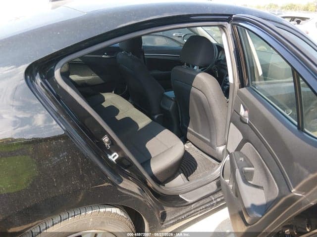2019 HYUNDAI ELANTRA SEL 8