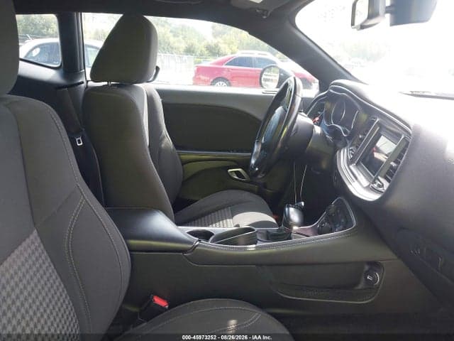 2018 DODGE CHALLENGER SXT 5