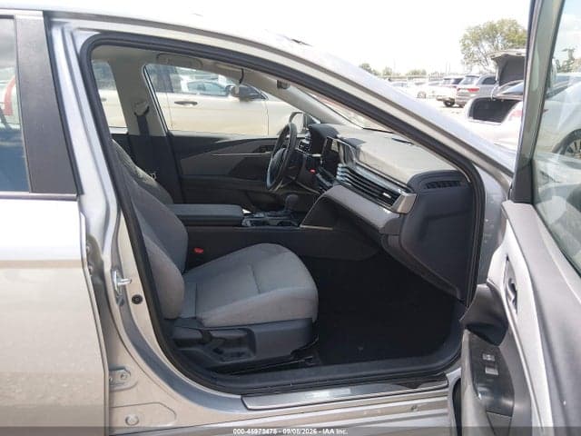 2025 TOYOTA CAMRY LE 5