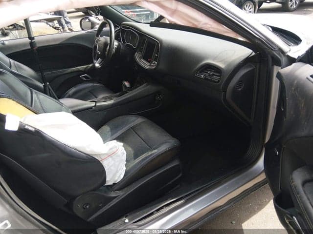 2017 DODGE CHALLENGER SXT PLUS 5