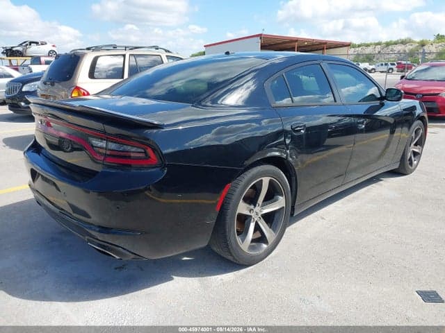 2017 DODGE CHARGER SE RWD 4