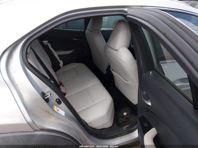 2019 LEXUS UX 200 8