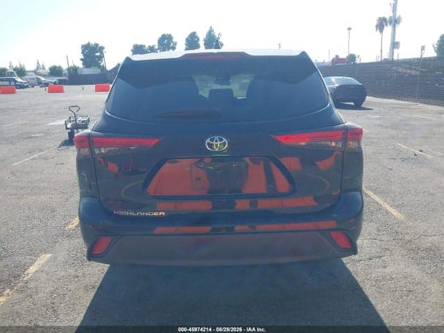 2021 TOYOTA HIGHLANDER L 16