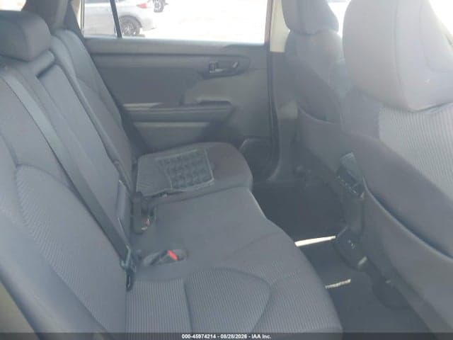 2021 TOYOTA HIGHLANDER L 8