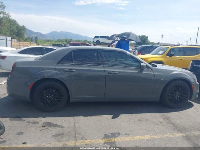 2019 CHRYSLER 300 300S AWD 13