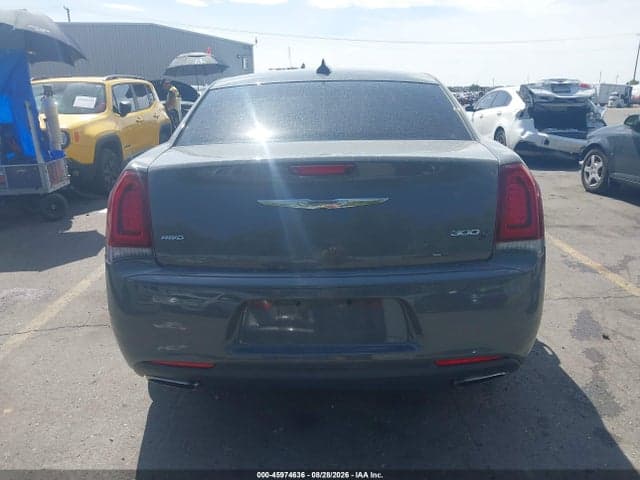 2019 CHRYSLER 300 300S AWD 16