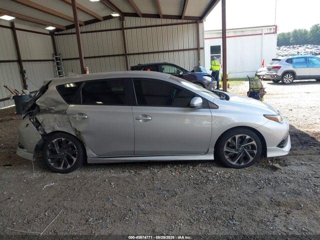 2018 TOYOTA COROLLA IM 13