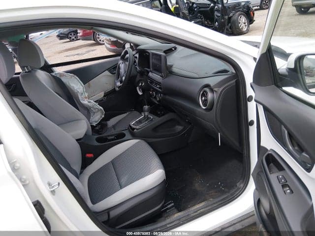 2022 HYUNDAI KONA SE 5