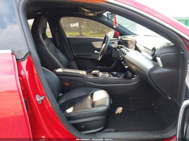 2020 MERCEDES-BENZ CLA 250 4MATIC 5