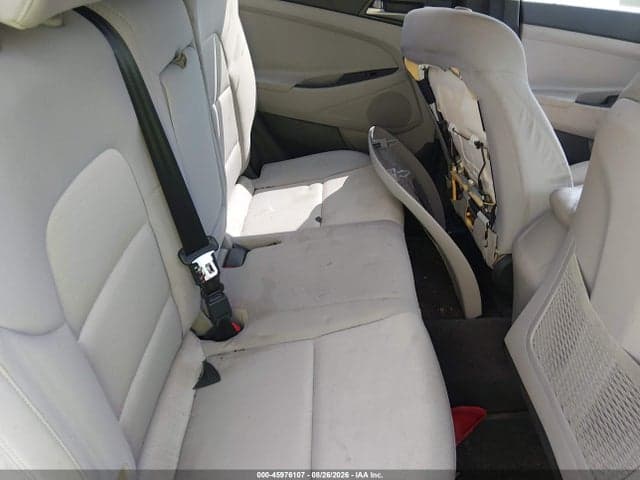 2017 HYUNDAI TUCSON SE 8