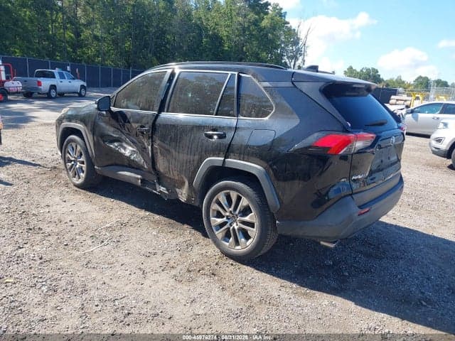 2019 TOYOTA RAV4 XLE PREMIUM 3