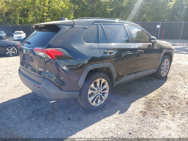2019 TOYOTA RAV4 XLE PREMIUM 4