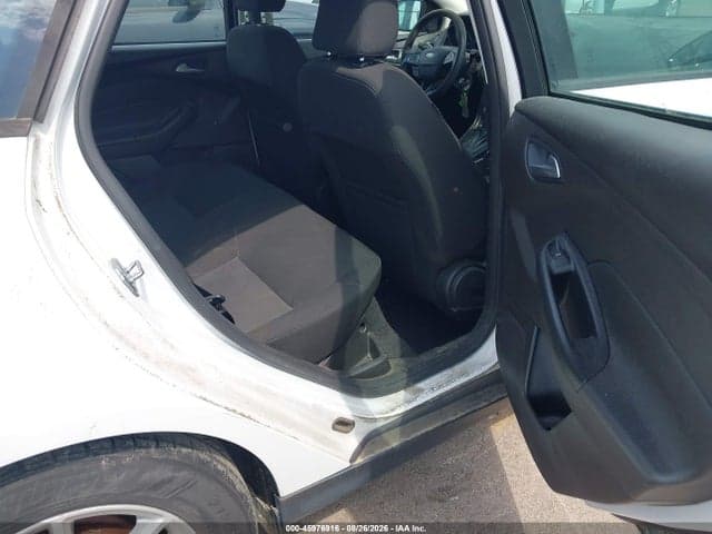 2017 FORD FOCUS SE 8