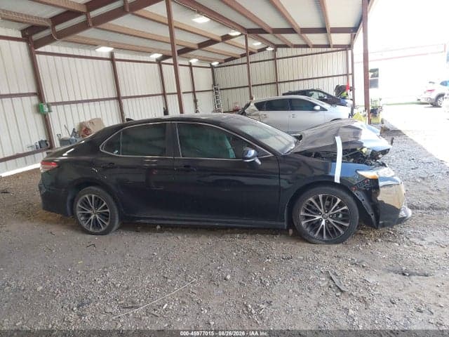 2019 TOYOTA CAMRY SE 13