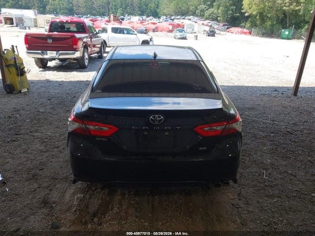2019 TOYOTA CAMRY SE 16