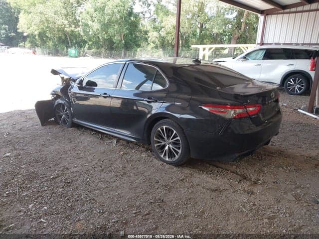 2019 TOYOTA CAMRY SE 3