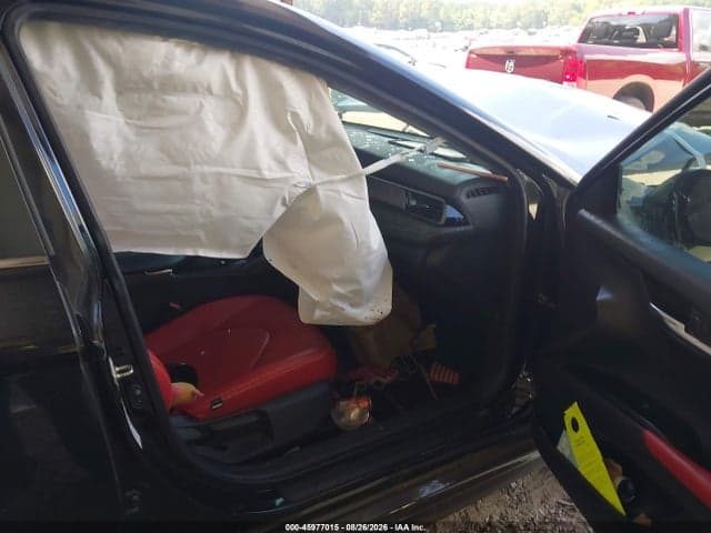2019 TOYOTA CAMRY SE 5