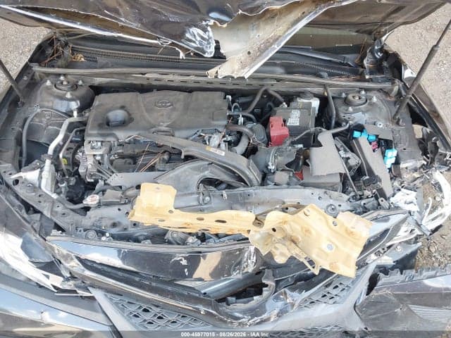 2019 TOYOTA CAMRY SE 10