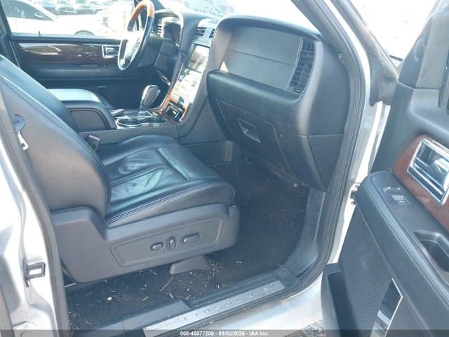 2017 LINCOLN NAVIGATOR SELECT 5