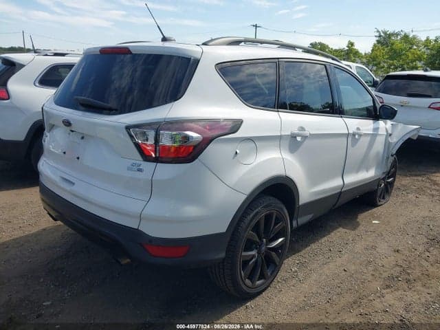 2017 FORD ESCAPE SE 4