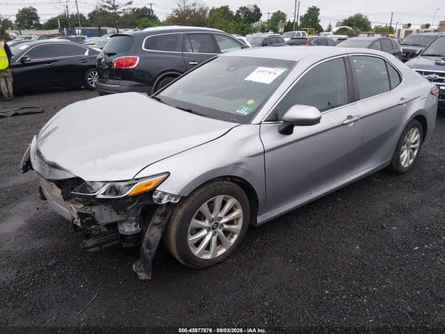 2018 TOYOTA CAMRY LE 2
