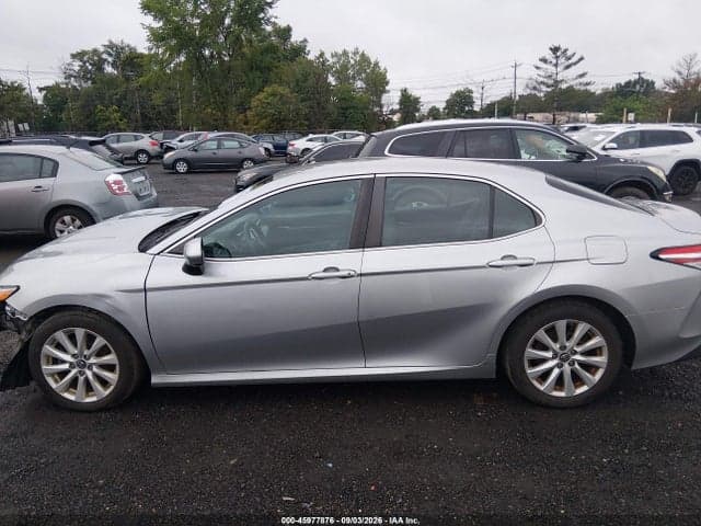 2018 TOYOTA CAMRY LE 14