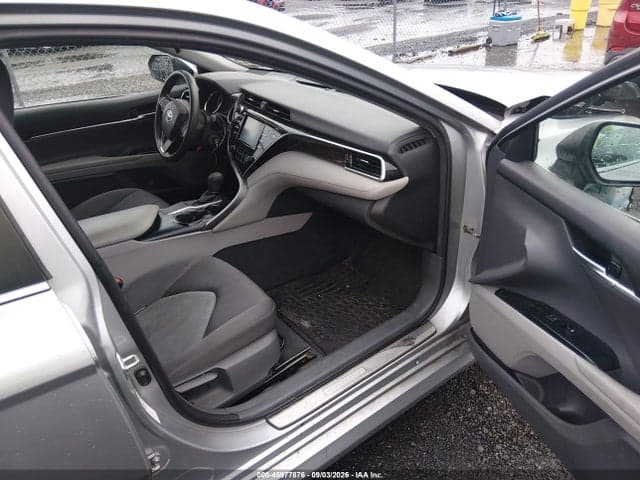 2018 TOYOTA CAMRY LE 5