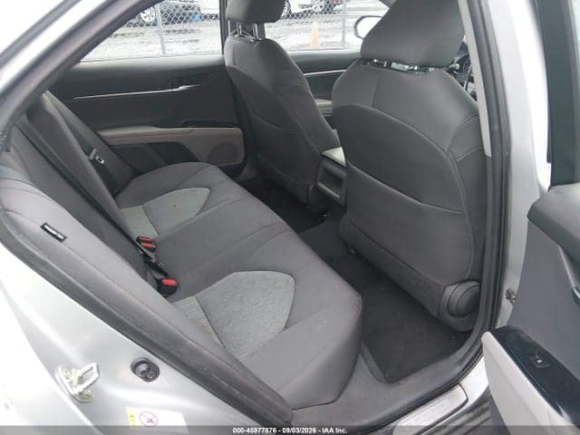 2018 TOYOTA CAMRY LE 8