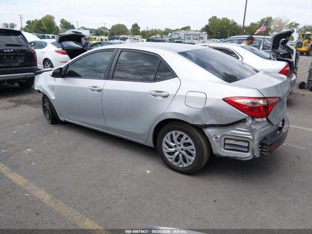 2017 TOYOTA COROLLA LE 3