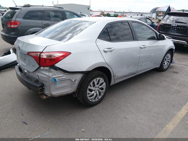 2017 TOYOTA COROLLA LE 4