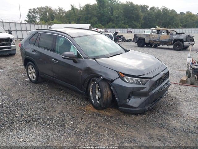 2019 TOYOTA RAV4 XLE 1