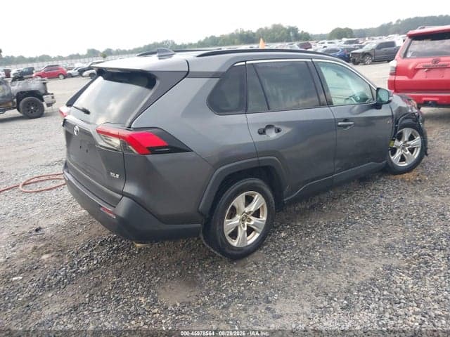 2019 TOYOTA RAV4 XLE 4