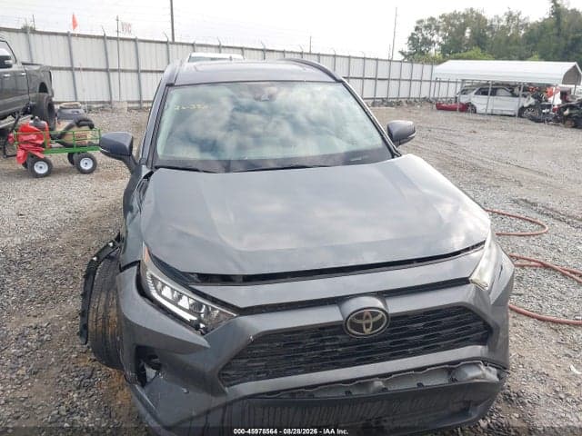 2019 TOYOTA RAV4 XLE 6