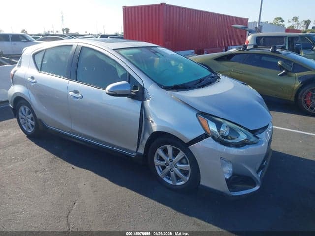 2017 TOYOTA PRIUS C THREE 1