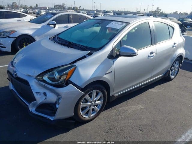 2017 TOYOTA PRIUS C THREE 2