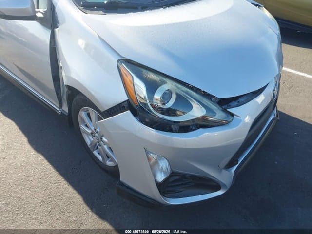 2017 TOYOTA PRIUS C THREE 13