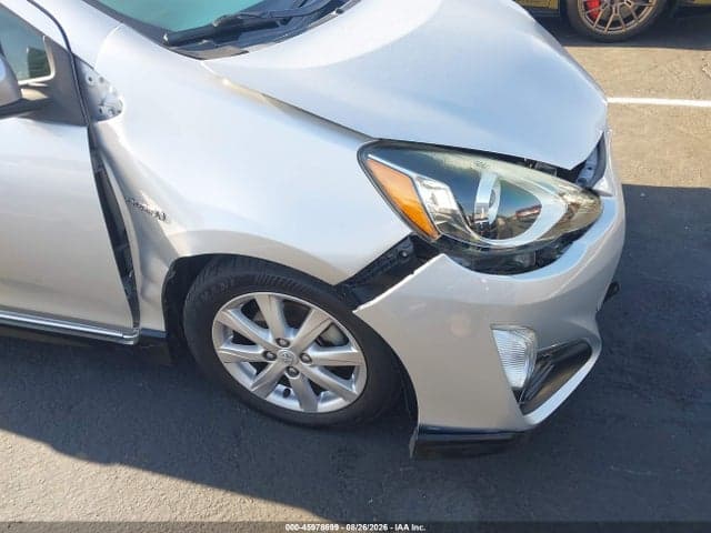 2017 TOYOTA PRIUS C THREE 14