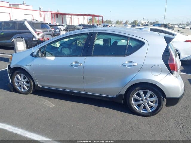 2017 TOYOTA PRIUS C THREE 17