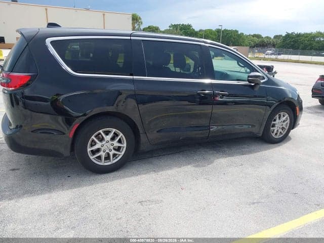 2025 CHRYSLER PACIFICA SELECT 6