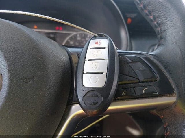 2019 NISSAN KICKS SR 11