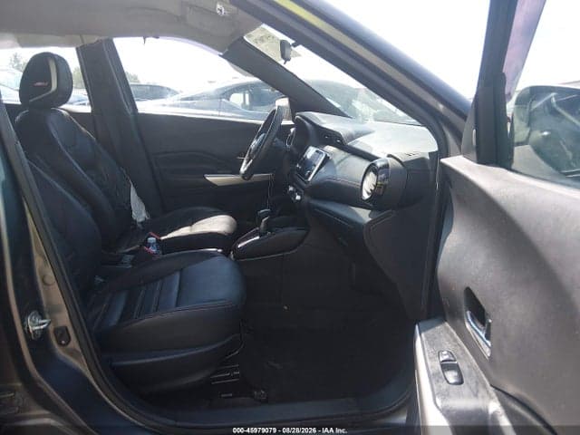 2019 NISSAN KICKS SR 5