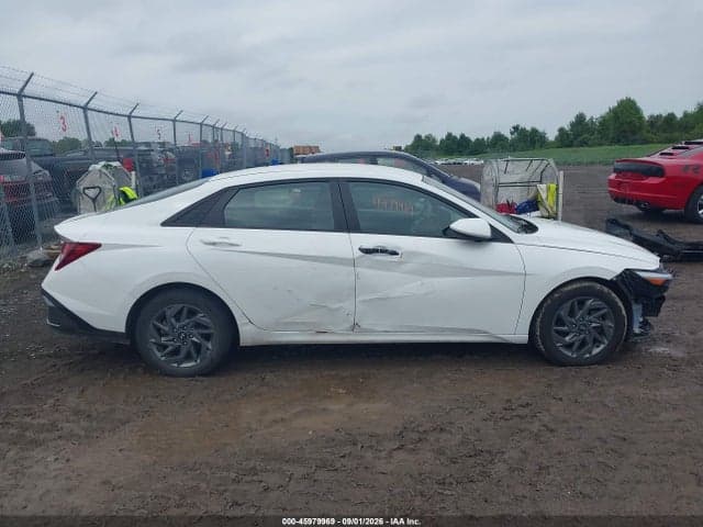 2024 HYUNDAI ELANTRA SEL 13
