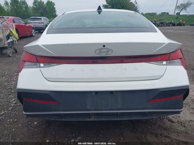 2024 HYUNDAI ELANTRA SEL 16