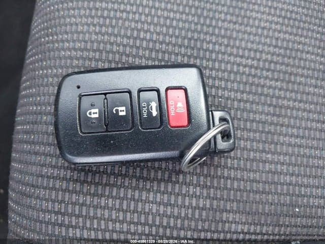 2017 TOYOTA COROLLA SE 11