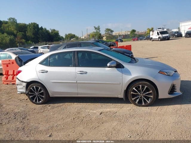 2017 TOYOTA COROLLA SE 13
