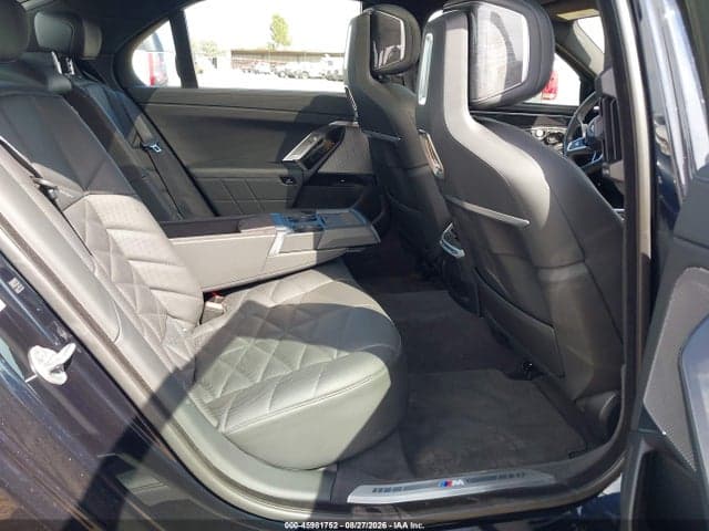 2023 BMW 740 I 8