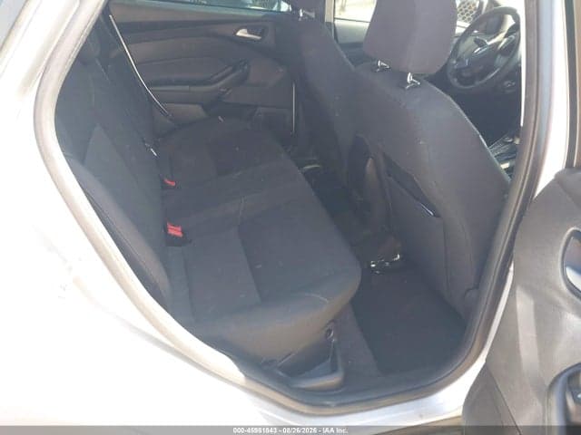 2017 FORD FOCUS SE 8